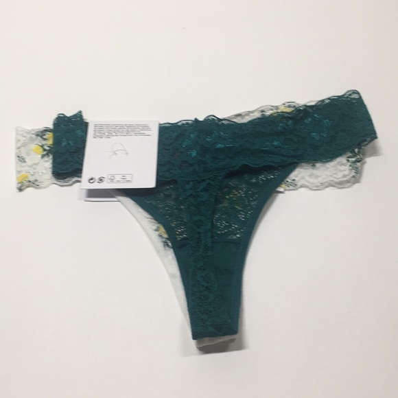 H&M 2 pack of lace thong panties - Picture 4 of 5